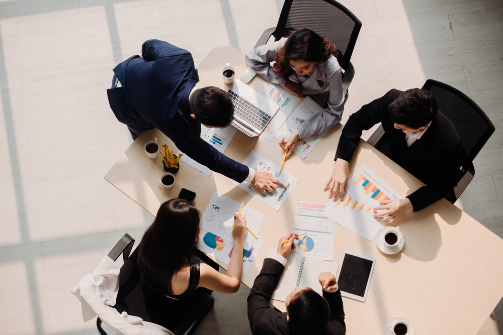 Wirehouse Wealth Management Firms Struggle to Keep Advisors Satisfied through Pandemic and Beyond
